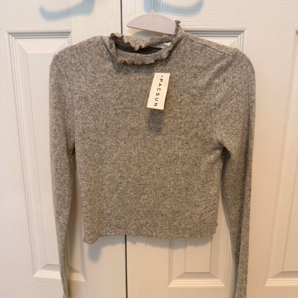 Gray pacsun long sleeve crop